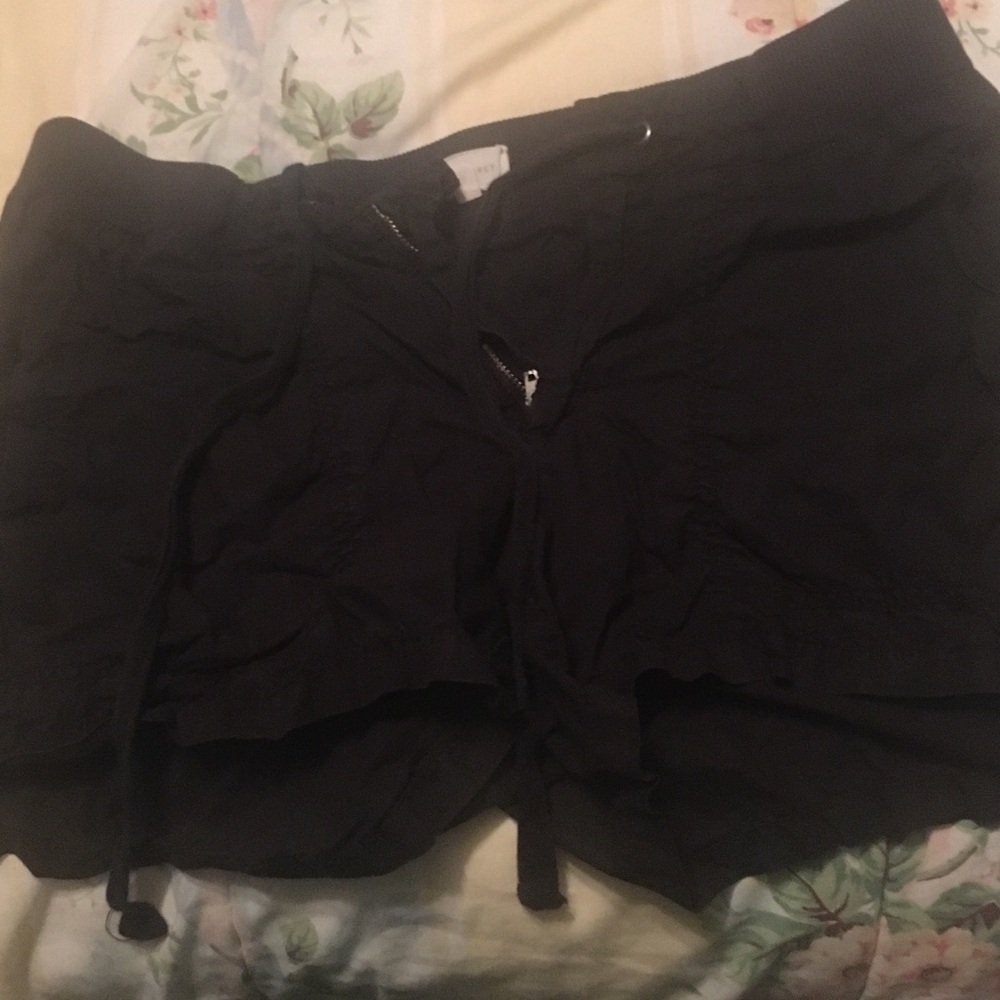 Size S Lou & Grey drawstring shorts